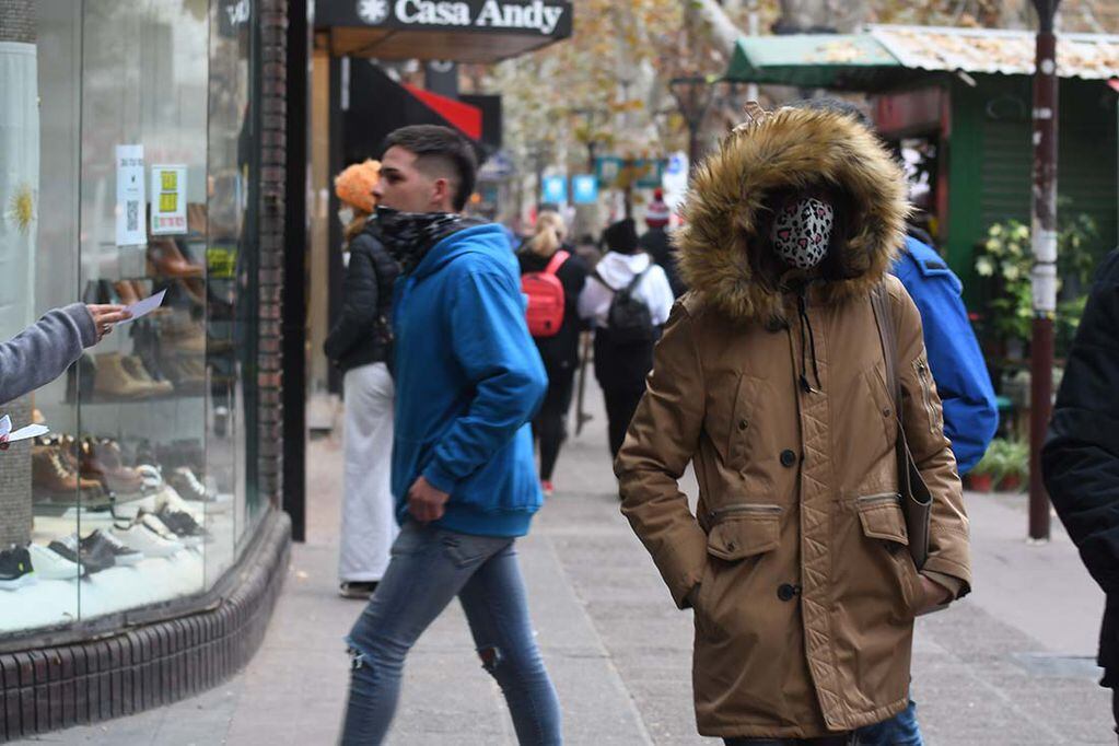 Se espera una temperatura máxima que no superará los 11°C, y una mínima cercana a los 2 grados. Foto: José Gutiérrez / Archivo Los Andes