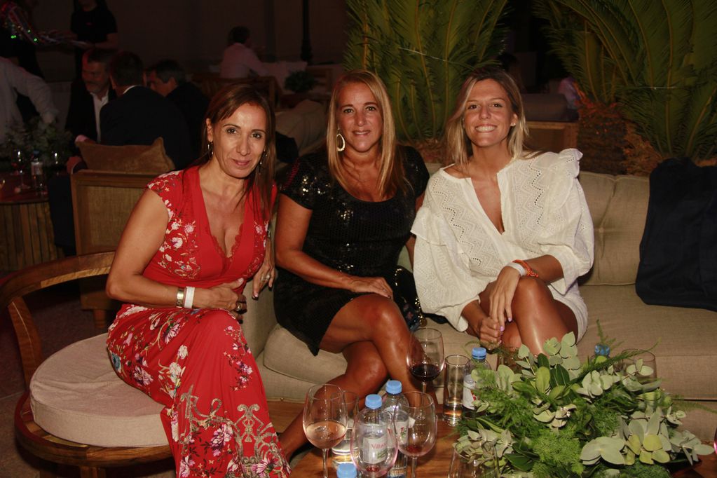 Analia Simeone,Fabiana Castineira y Stephanie Lincow