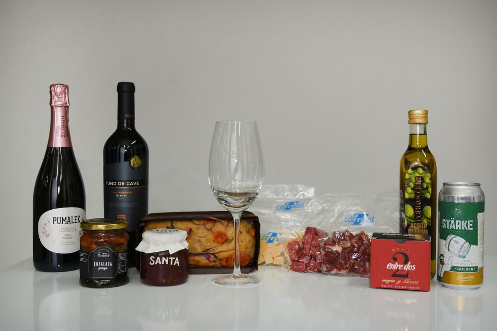 La selección de riquísimos productos que Los Andes llevó a las casas de amigos y anuciantes. Foto: José Gutierrez.