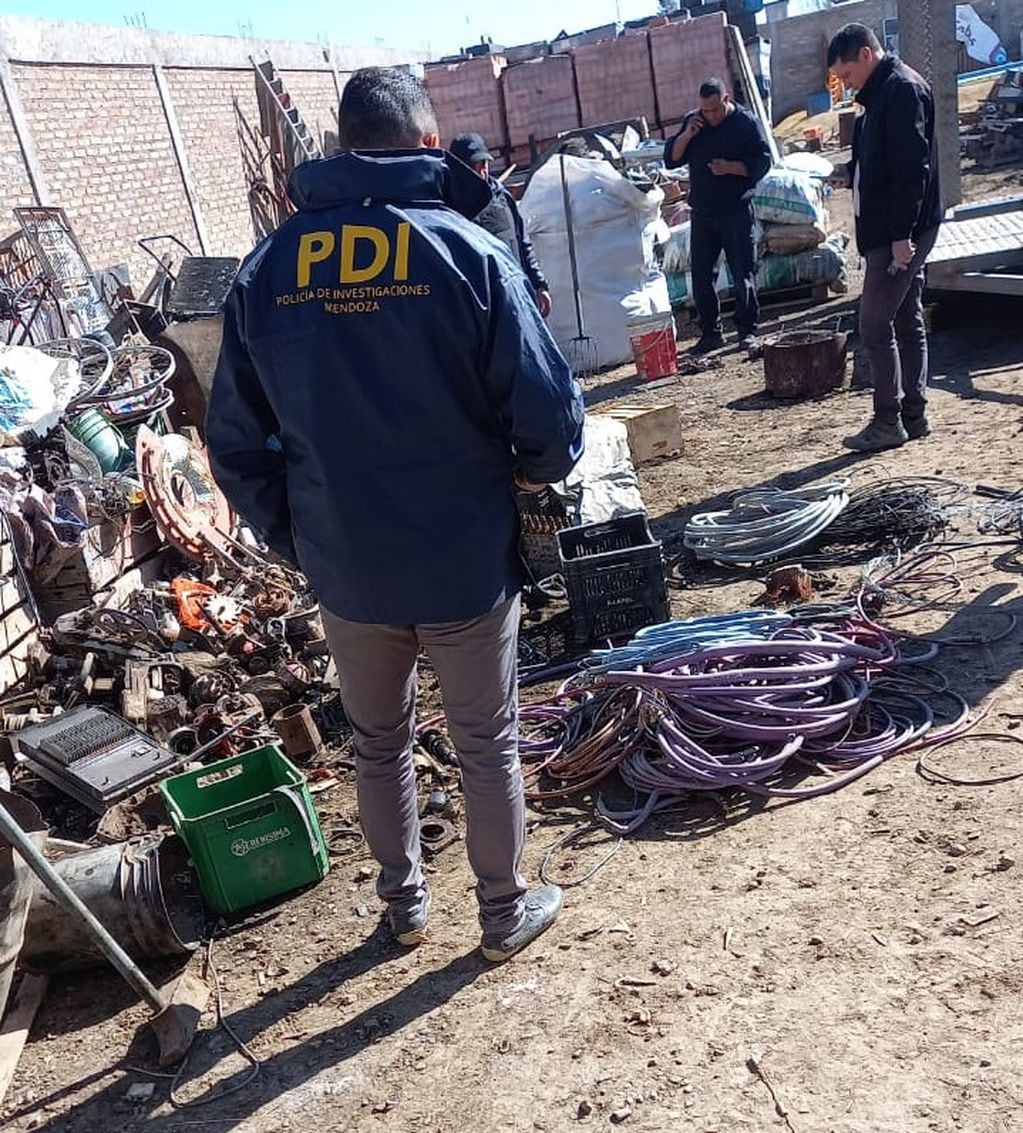 Realizaron allanamientos en Tunuyán y secuestraron cables con cobre y aluminio. - Gentileza / Ministerio de Seguridad