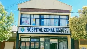 Un hospital de Chubut anunció que no atenderá a pacientes chilenos. Foto: Twitter @LaCienPuntoUno