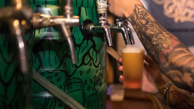 El boom de la birra artesanal también se hace sentir en Caminos y Sabores. Emprendedores y sommeliers comparten la pasión por esta bebida.