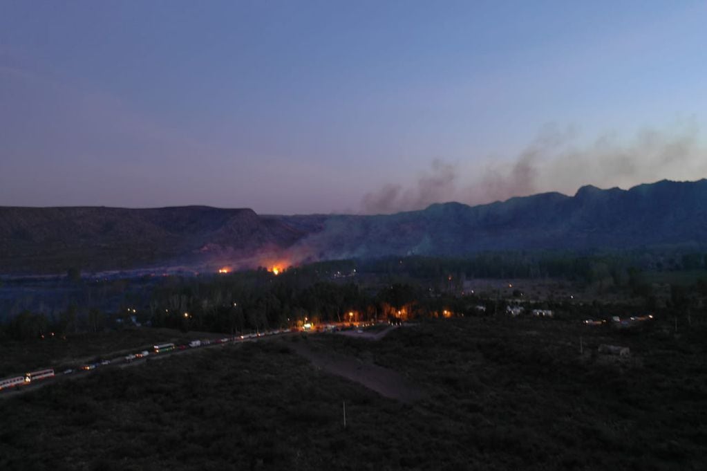 El incendio en el Valle Grande afectaron 700 hectáreas: desesperado relato de cómo se lo combatió. Foto: Ministerio de Seguridad de Mendoza.