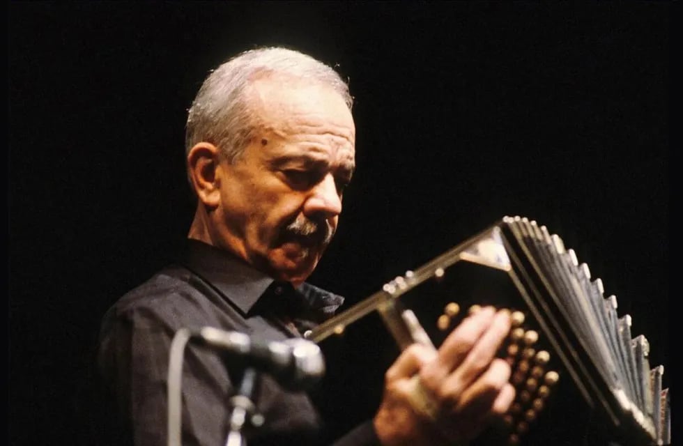 Astor Pantaleón Piazzolla, uno de los más reconocidos músicos del siglo XX.
