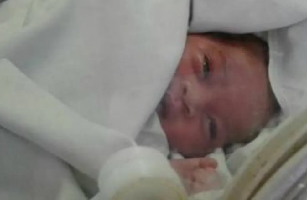 La recién nacida fue hospitalizada al instante y declarada por los médicos en buen estado de salud días después.