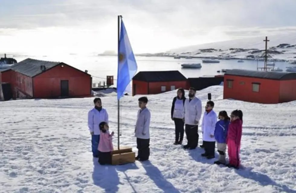 Escuela Base Esperanza - Antártida Argentina