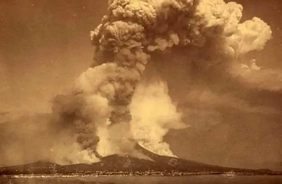 La explosión de agosto de 1883 provocó una onda expansiva que dio siete vueltas al mundo. En la capital argentina se sintieron resplandores hasta un 30 días más tarde. La población local -en Indonesia- creyó que era el fin del mundo.
