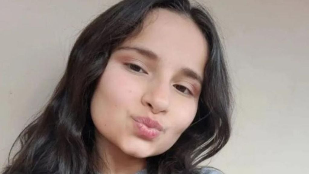 La víctima, identificada como Fernanda Pacheco Ferraz, se dirigía a su hogar desde la escuela.