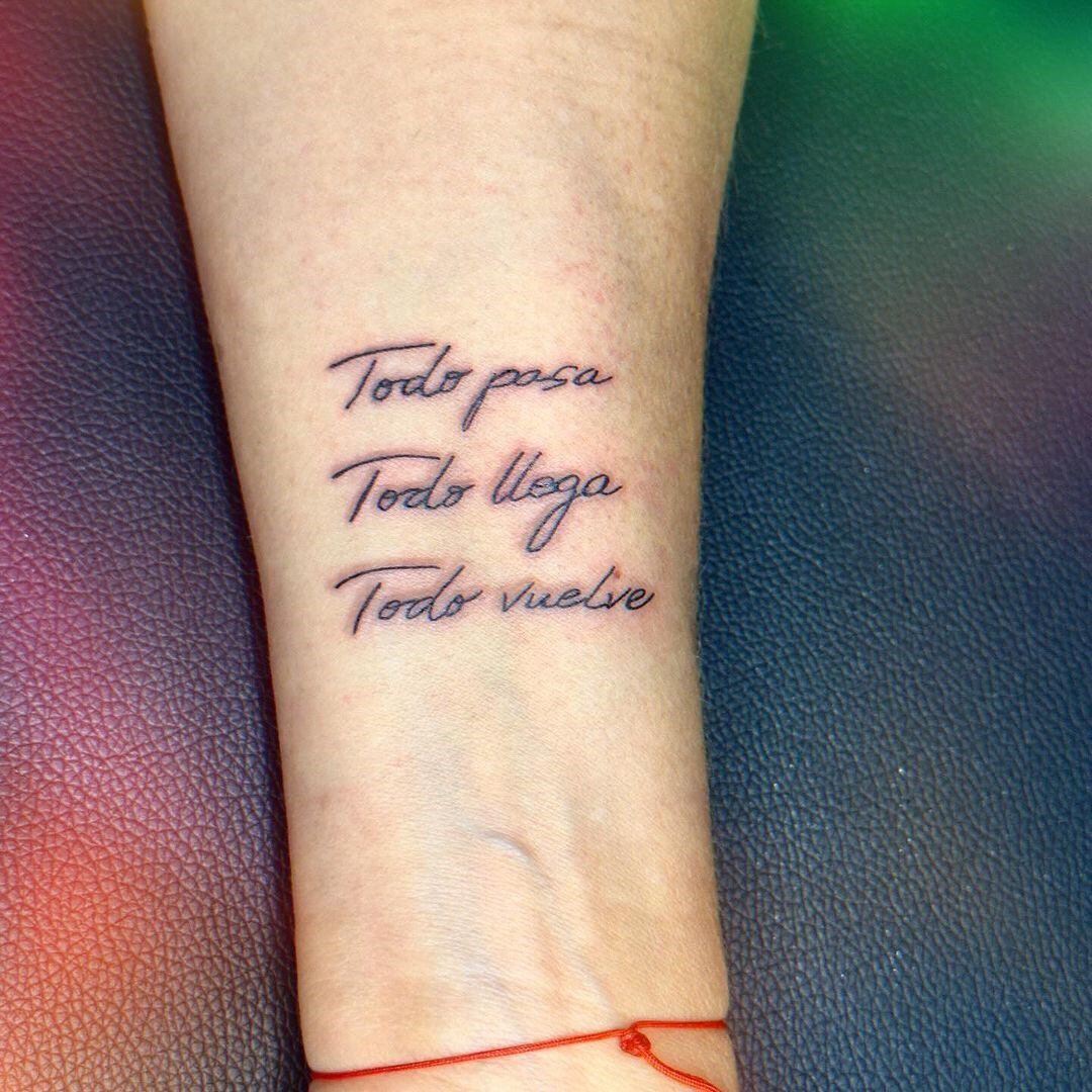 Malena Galmarini se tatuó por primera vez y dijo que es una forma de "resistencia" al gobierno de Milei. Foto: Instagram.