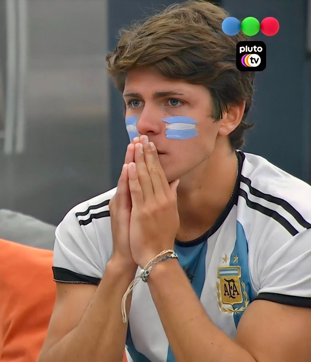 Marcos festejó y sufrió en el partido de Argentina.