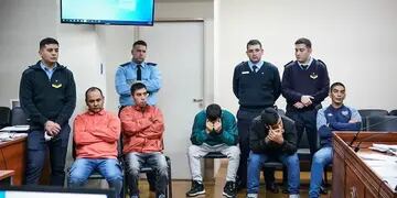 Cinco presos imputados
