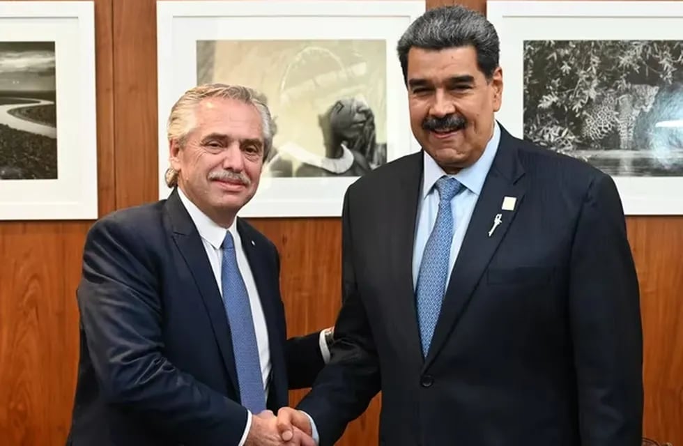 En Brasilia. Alberto Fernández junto a Nicolás Maduro.