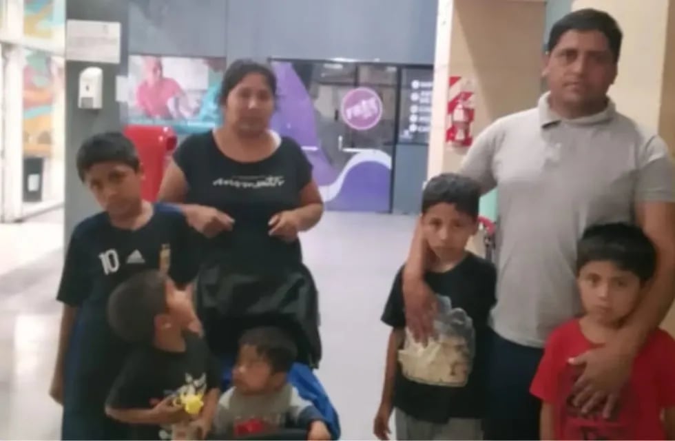 Jorge Páez y su familia piden ayuda para poder llegar con su familia en San Luis