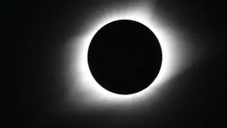Eclipse solar del 8 de abril: dónde se verá y cómo seguir la transmisión en vivo del fenómeno