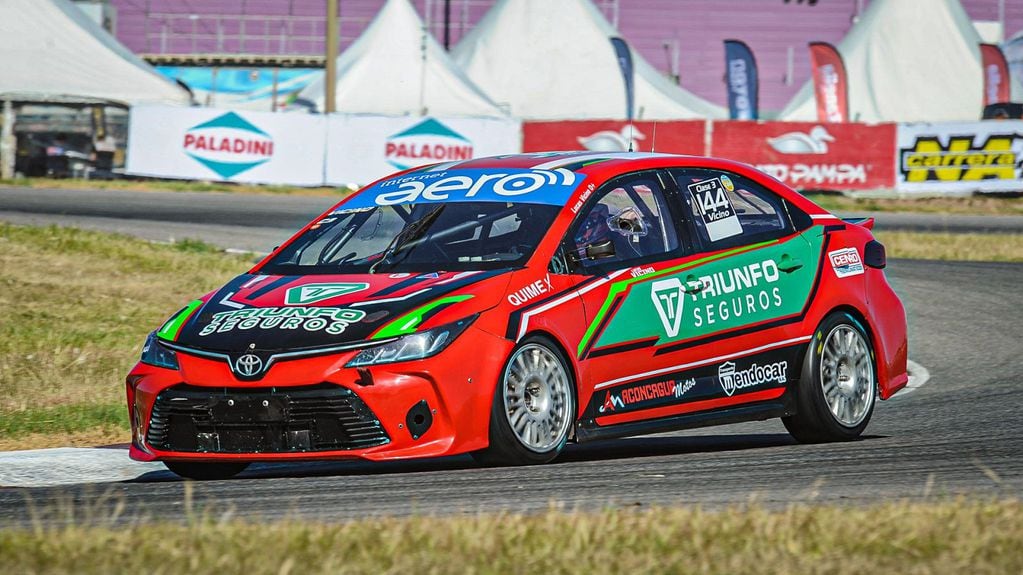 Lucas Vicino, también con Toyota Corolla, terminó en la 11° posición. El maipucino comenzó una gran temporada en el TN. 