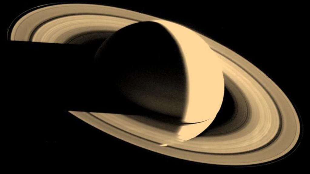 Los anillos de saturno siguen siendo un misterio para la NASA pero no dejan de ser uno de los más estudiados e investigados.