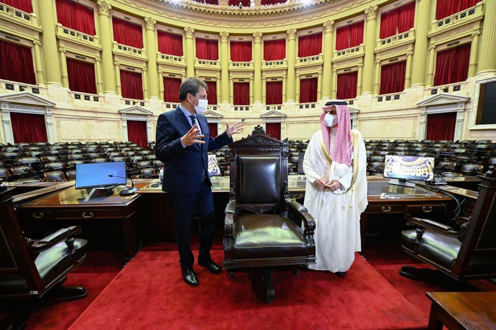 Sergio Massa recibió al príncipe Faisal Bin Farhan Al Saud de Arabia Saudita en la Cámara de Diputados