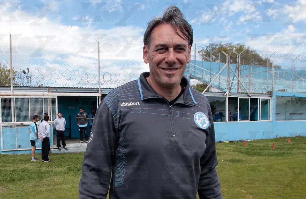 Un ex Lepra se perfila para ser el nuevo entrenador de Chacarita
