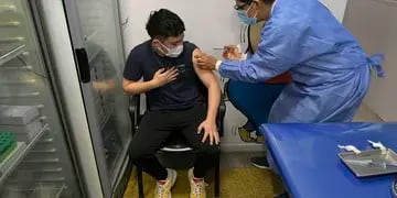 Vacunación a adolescentes 
