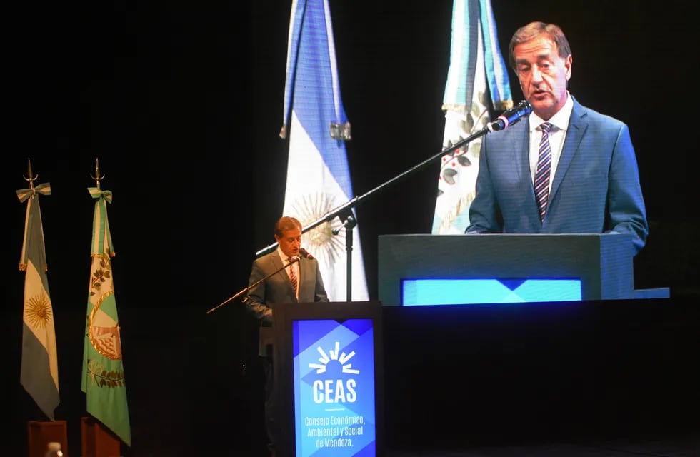 El gobernador, Rodolfo Suárez, recomendó al Consejo debatir sobre cómo se pueden reducir los niveles de pobreza.
