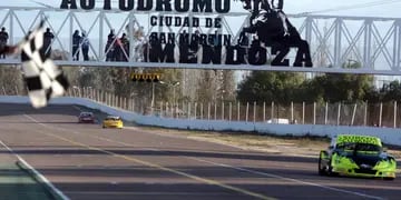La categoría introducirá la Vuelta Joker por primera vez en el autódromo de San Martín.  Estrada y Vitar serán los créditos locales
