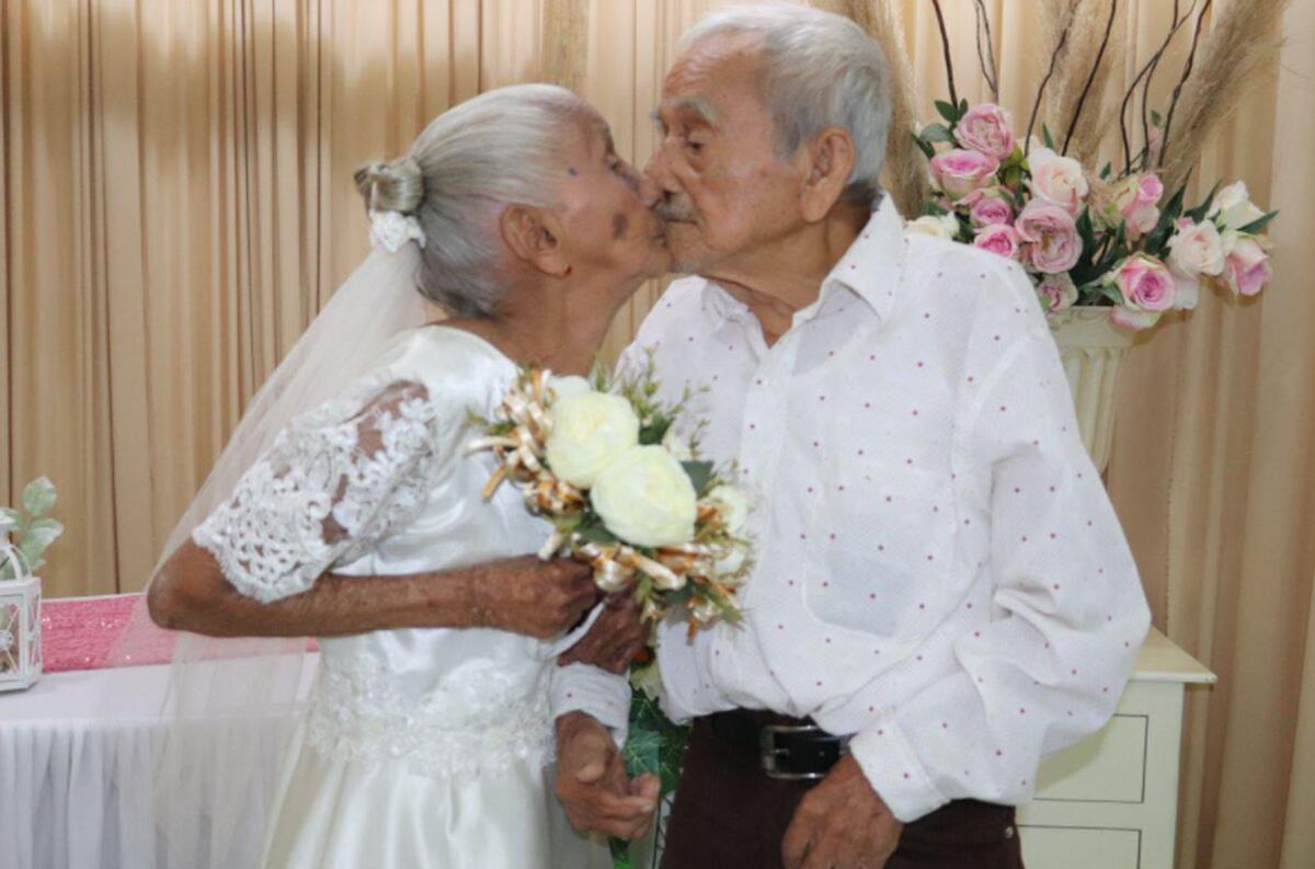 Don Eustacio (92) y Doña Lucía (91) se casaron en el Registro Civil del municipio de Bacalar, en la zona sur del estado de Quintana Roo