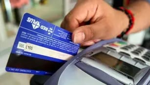 Pagar con refinanciación la tarjeta de crédito es más caro.