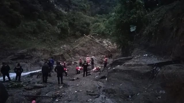 Al menos 18 desaparecidos tras el desbordamiento de un río en Guatemala