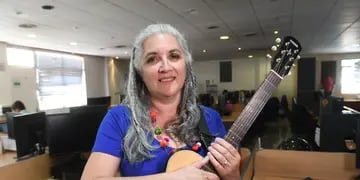 La compositora mendocina pasó por el diario y dejó hermosas canciones para nuestros lectores. Mirá el video.
