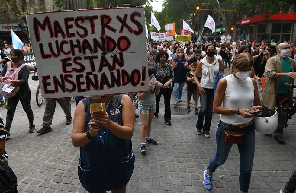 Finalmente, el gremio de los docentes acordó con el gobierno. / José Gutiérrez - Los Andes