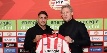 El juvenil Maxi Romero (18) seguirá su carrera en el PSV de Holanda. Es una de las transferencias más importantes en la historia del club.