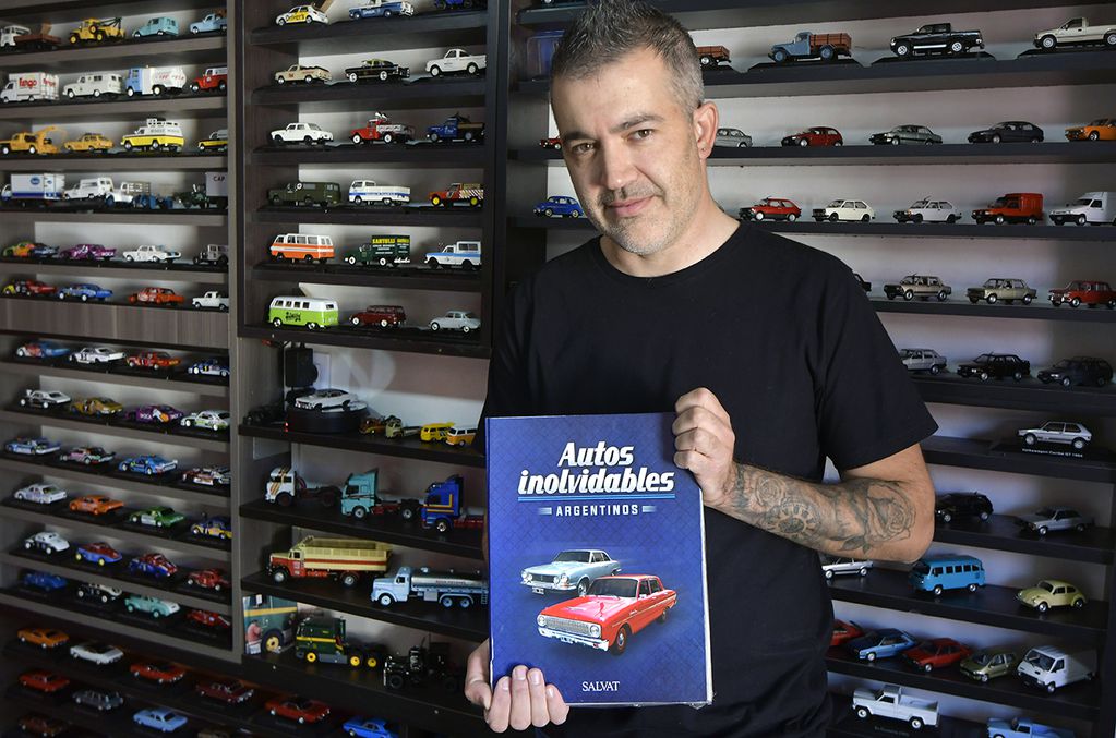 Rubén Aleci (43) coleccionista de autos a escala
Foto: Orlando Pelichotti
