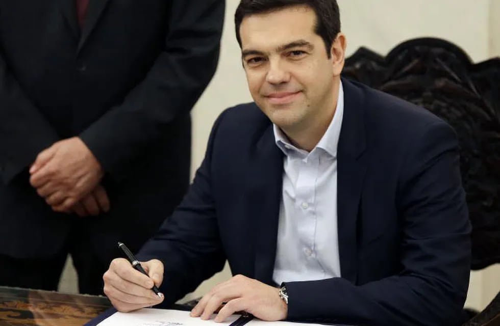 El flamante líder griego proclamó “el fin de la era de la austeridad”