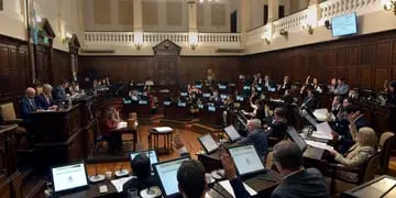 Sesión de Diputados en Legislatura Provincial