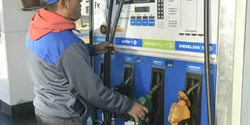 Aumento del precio de combustibles en YPF