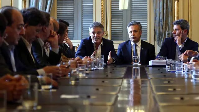 Junto a los vitivinícolas, ayer se reunió con el ministro de Producción Cabrera. El gobernador espera una reunión “a solas” con Macri.