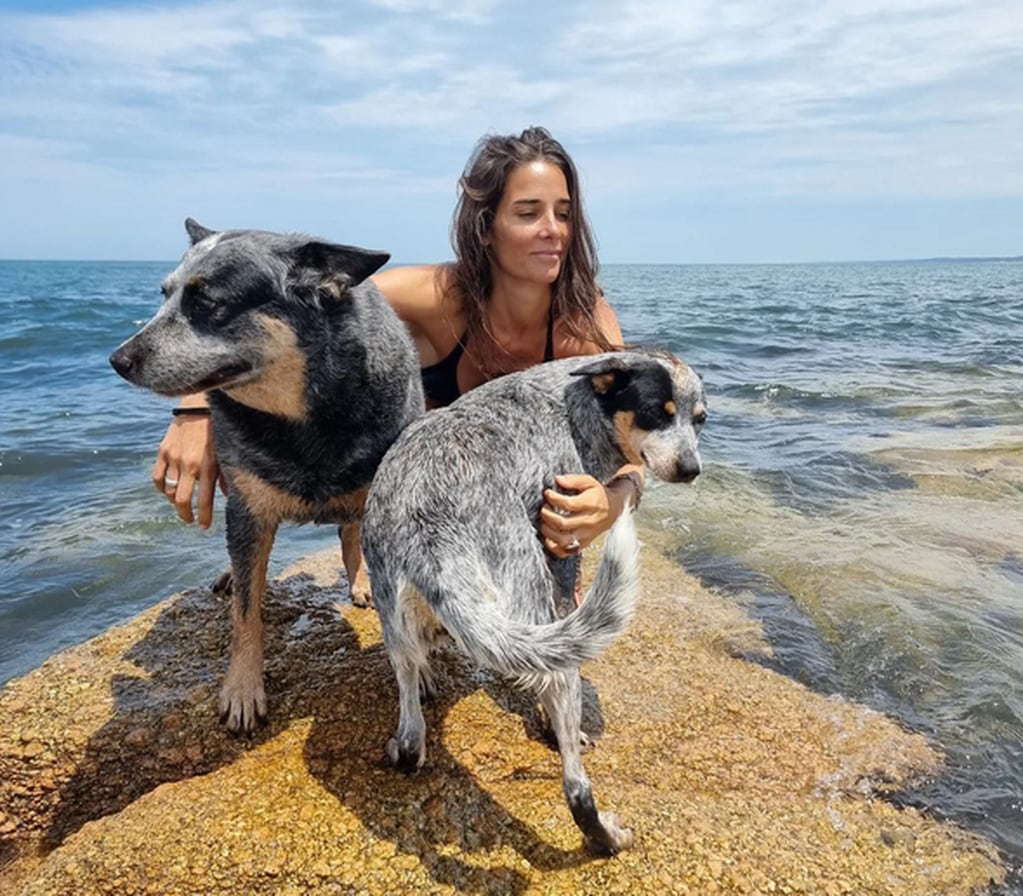 Juana Viale y sus "perras de mar"