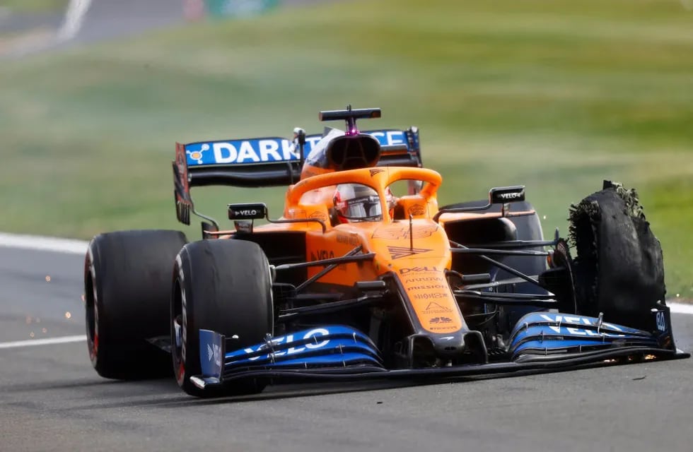 Carlos Sainz, Valtteri Bottas y Lewis Hamilton se vieron perjudicados por la rotura del neumático delantero izquierdo en el último Gran Premio de Fórmula 1.