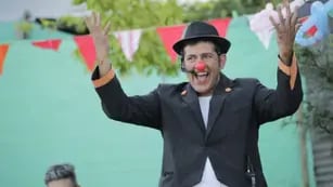 Leo Ibaceta, el payaso que lleva su circo a los barrios