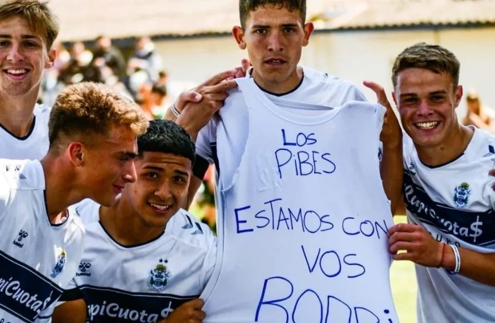 El padre del futbolista confirmó lo sucedido y dejó un mensaje de concientización en el Día de la Salud Mental. Foto: Web