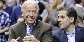 Apoyo. El vicepresidente Joe Biden junto a su hijo Hunter (AP)