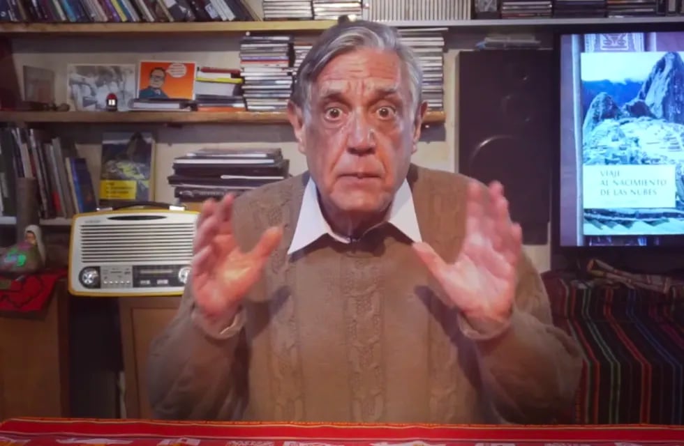 El humorista Jorge Sosa habla sobre los 100 años de la radio en el país.