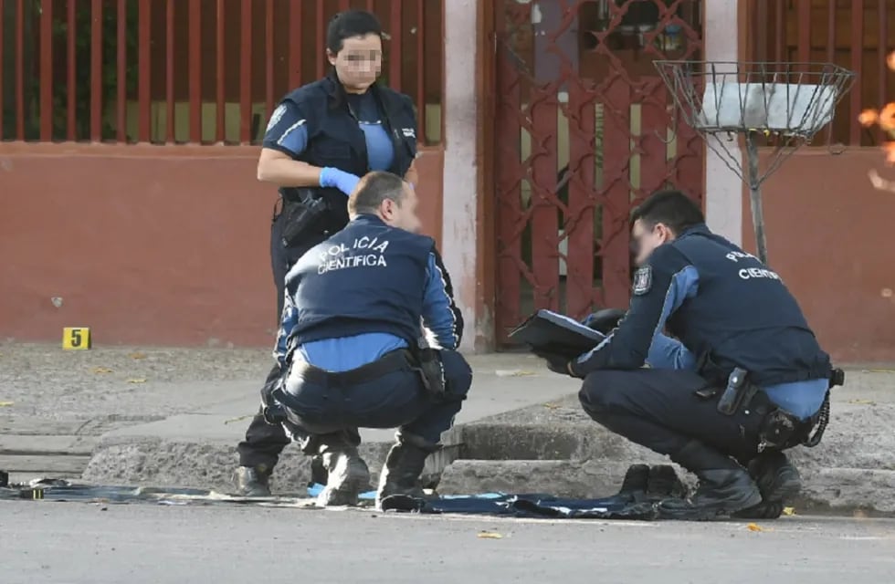 Asesinaron a tiros a un joven en la puerta de su casa en Guaymallén 