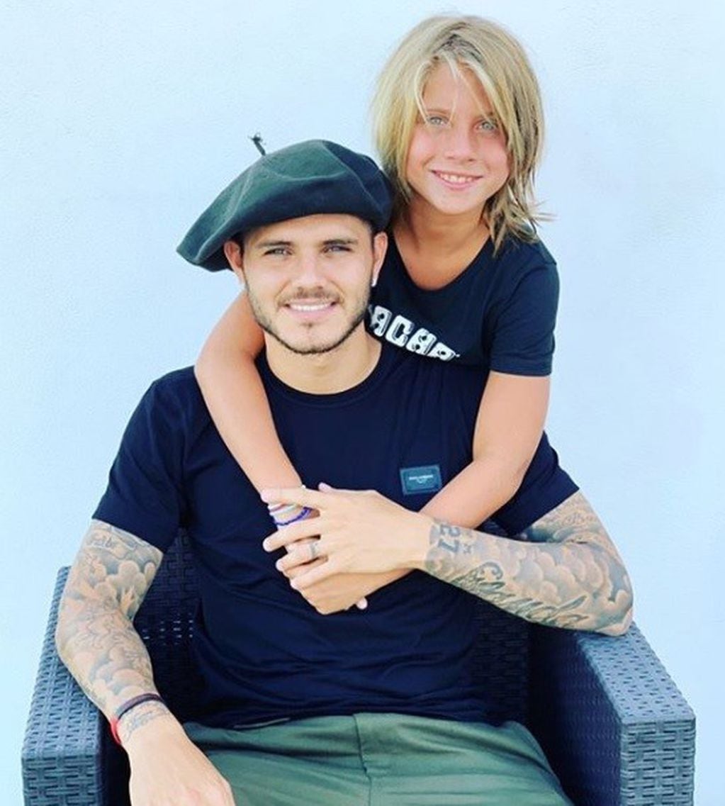 Mauro Icardi y Valentino, el hijo de Wanda Nara y Maxi López. (Instagram)