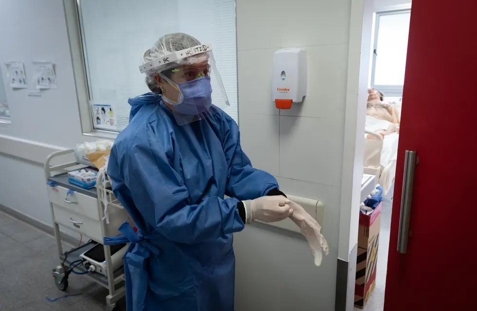 El gobierno de Mendoza emitió un nuevo informe semanal de casos, recuperados y muertes por coronavirus. Foto: Ignacio Blanco / Los Andes
