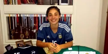 La jugadora de Las Pumas tiene 14 años y es la única mendocina en la Selección de fútbol femenina Sub 20. 