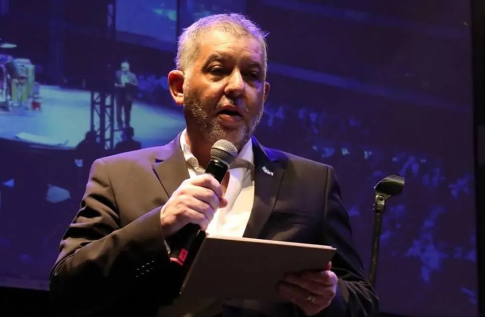 Sergio Pikholtz realizó publicaciones ofensivas contra civiles en Gaza y fue suspendido por la DAIA.