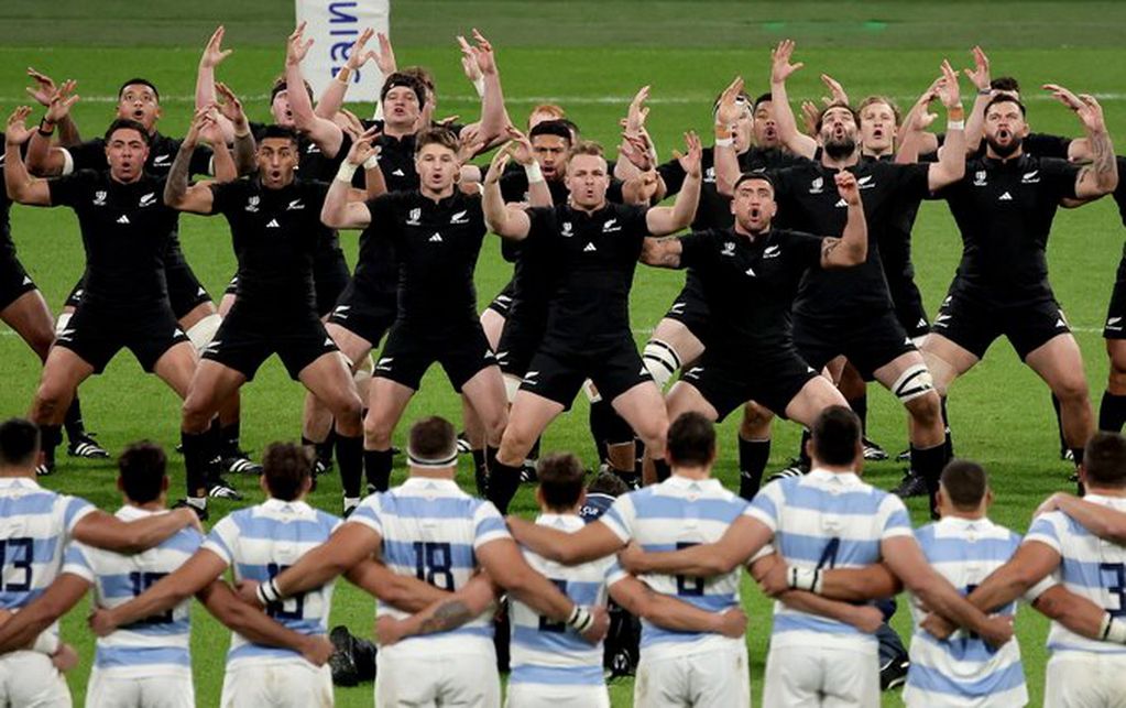 El Haka de los All Blacks en la previa del partido contra los Pumas en la semifinal del Mundial de Rugby. (ESPN)