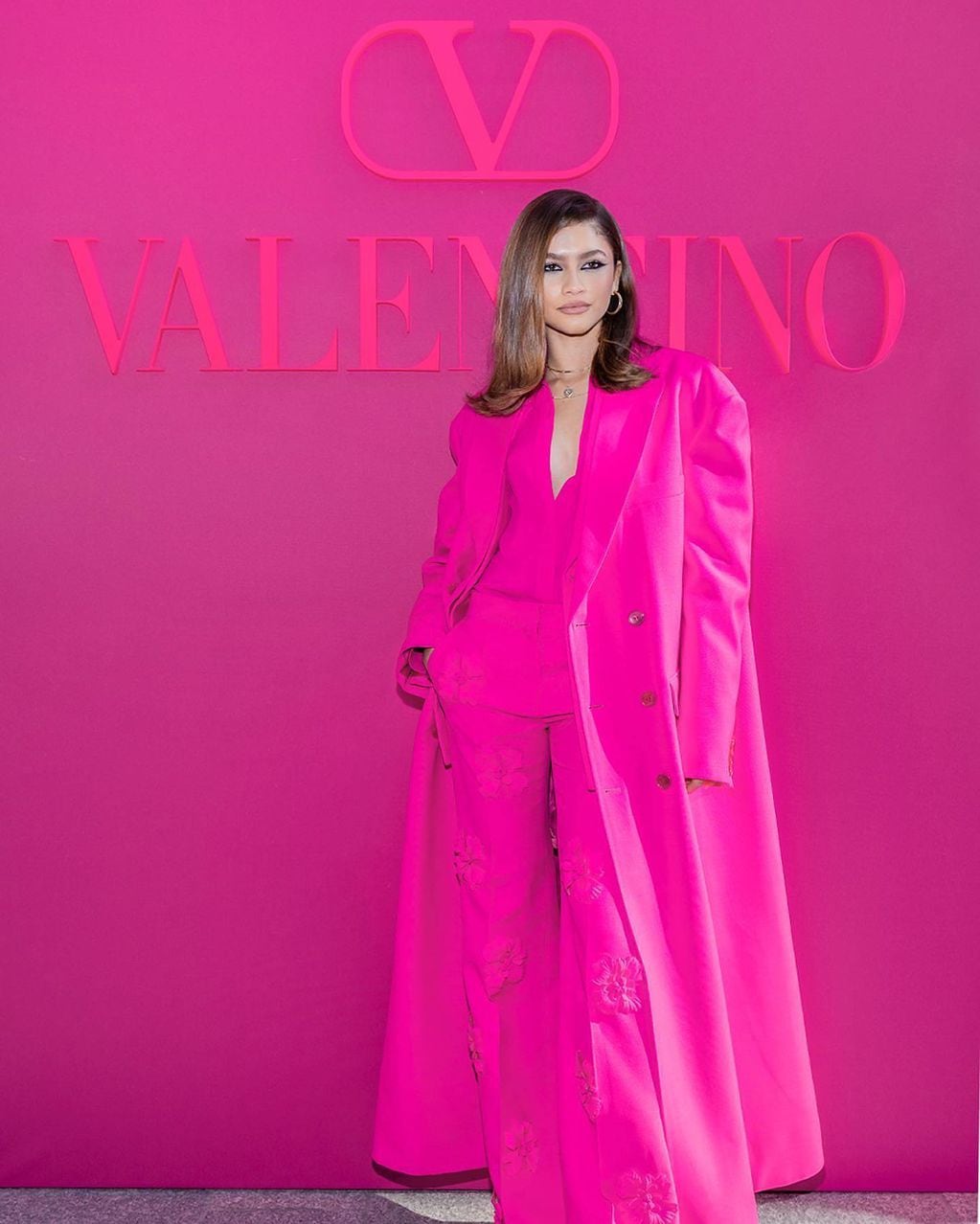 Zendaya marca tendencia con looks Total Pink