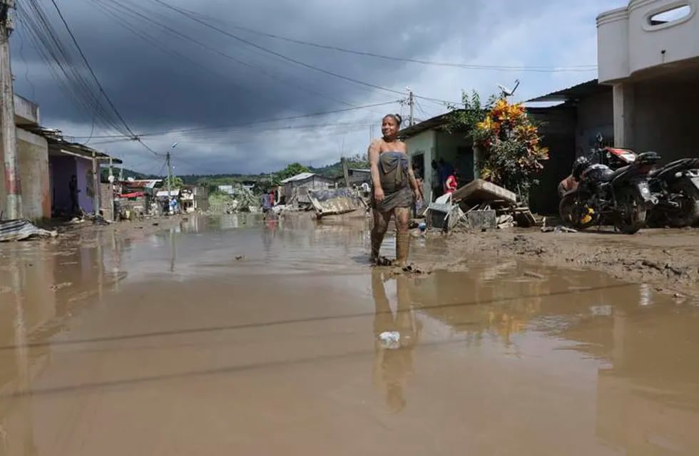 Inundaciones en Ecuador. La región de Esmeraldas fue muy afectada por las fuertes lluvias del pasado lunes, y al día de hoy continúan las tareas de rescate.